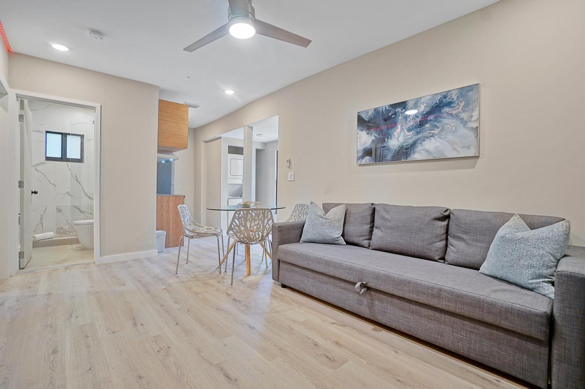 Stylish Miami Suite - Self Check-In Экстерьер фото